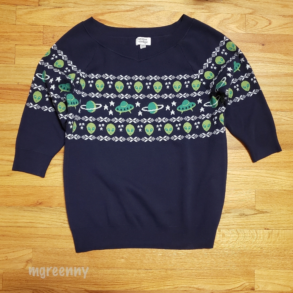 Unique Vintage Alien Invasion Sweater
